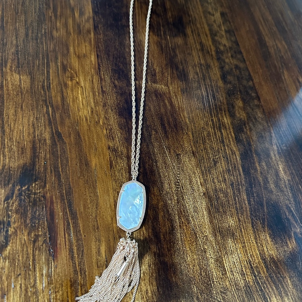Kendra Scott Rayne Rose Gold necklace with Ivory Pearl